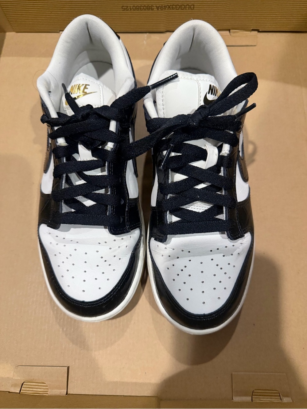 Nike Women’s Black and White Low-Top Sneakers